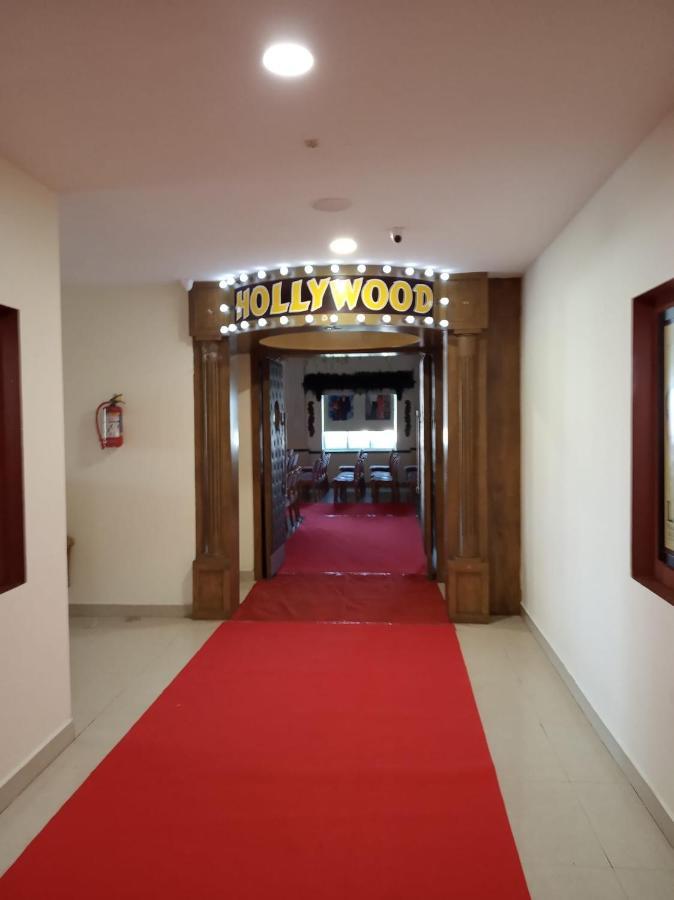Cinemascope An Apart Hotel شيناي المظهر الخارجي الصورة