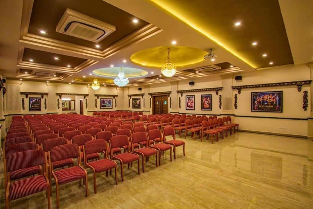 Cinemascope An Apart Hotel شيناي المظهر الخارجي الصورة